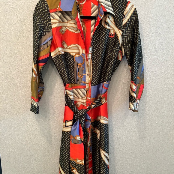 Zara Red and Blue Casual Button Down Shirt with Bold Patterns - Picture 6 of 7